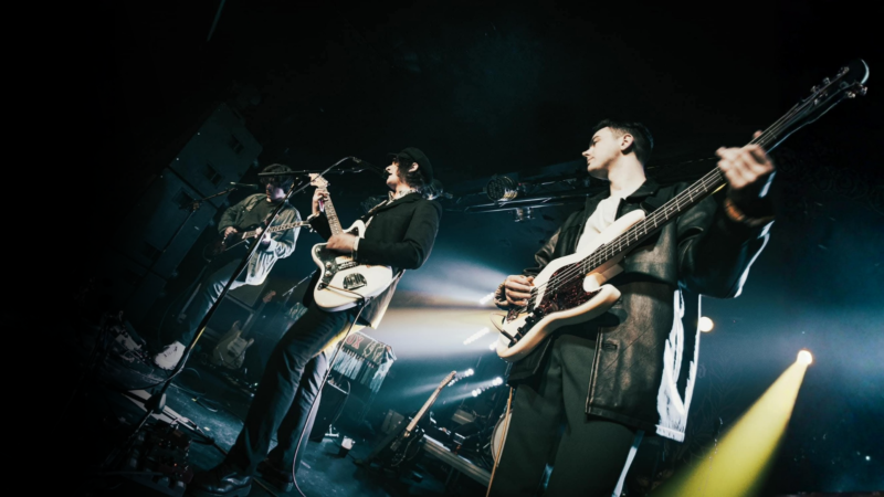 LIVE REVIEW: The Barratts